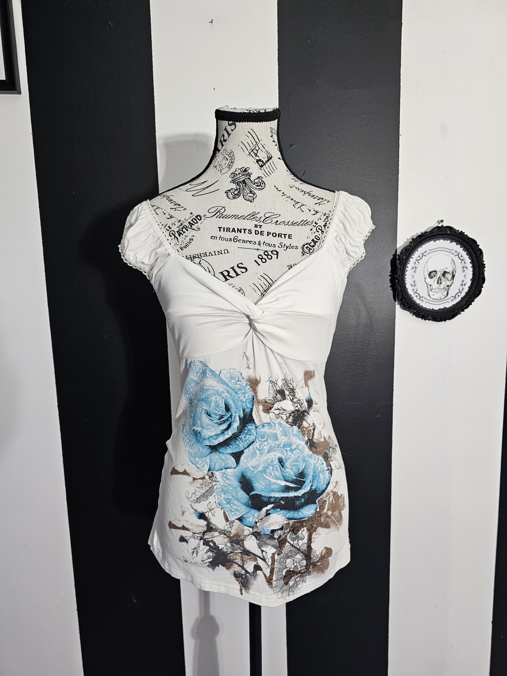 VENUS Cream Twist-Front Camisole with Blue Rose Print